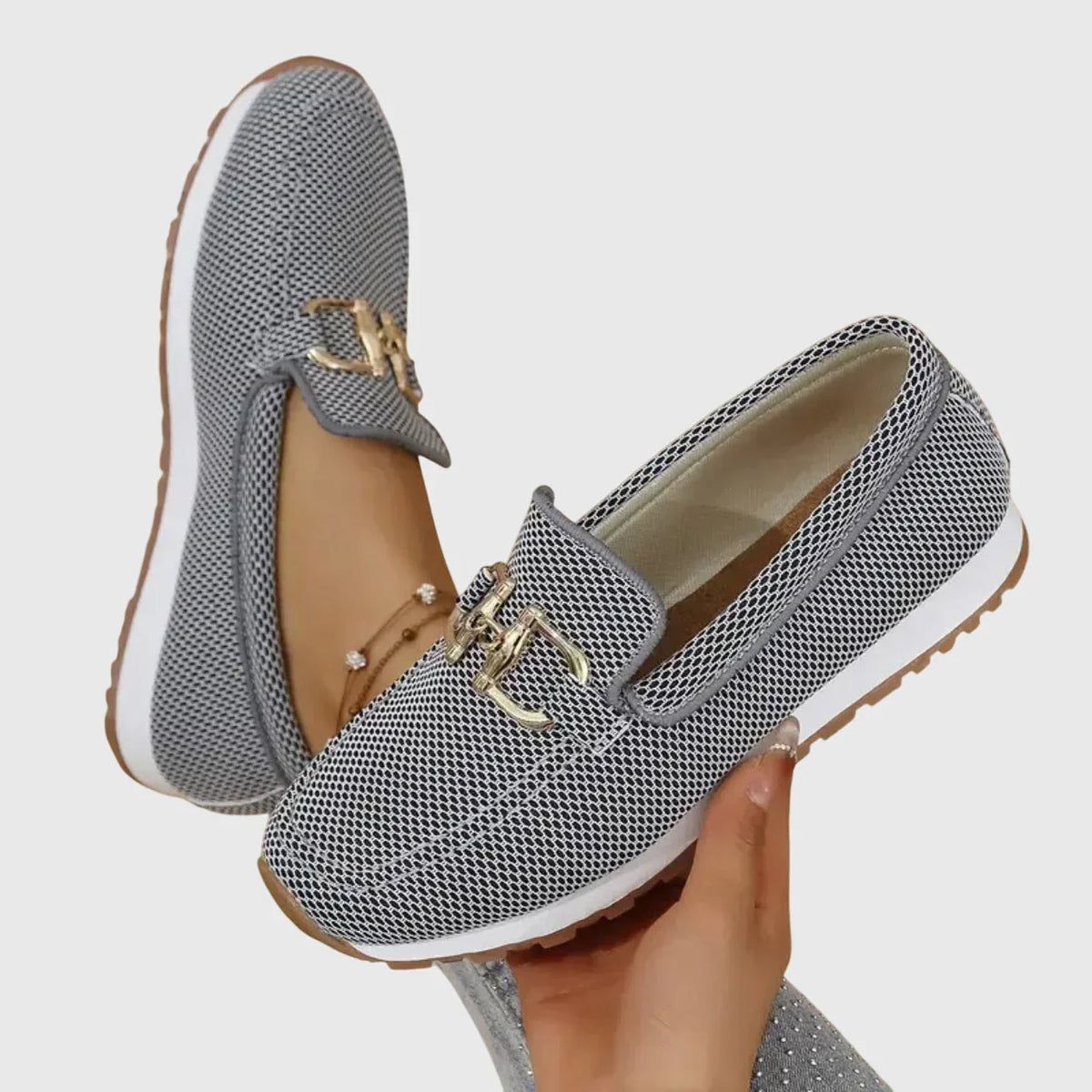 Camilla | Slip-on sportives à détail doré