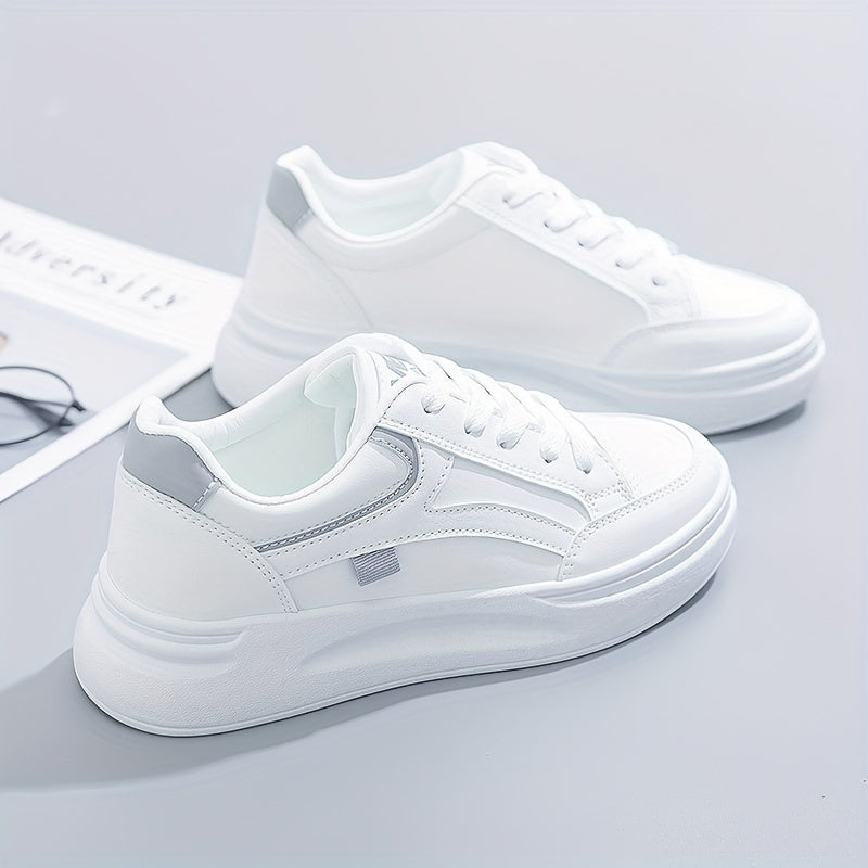 Sneakers blanches chic au confort léger