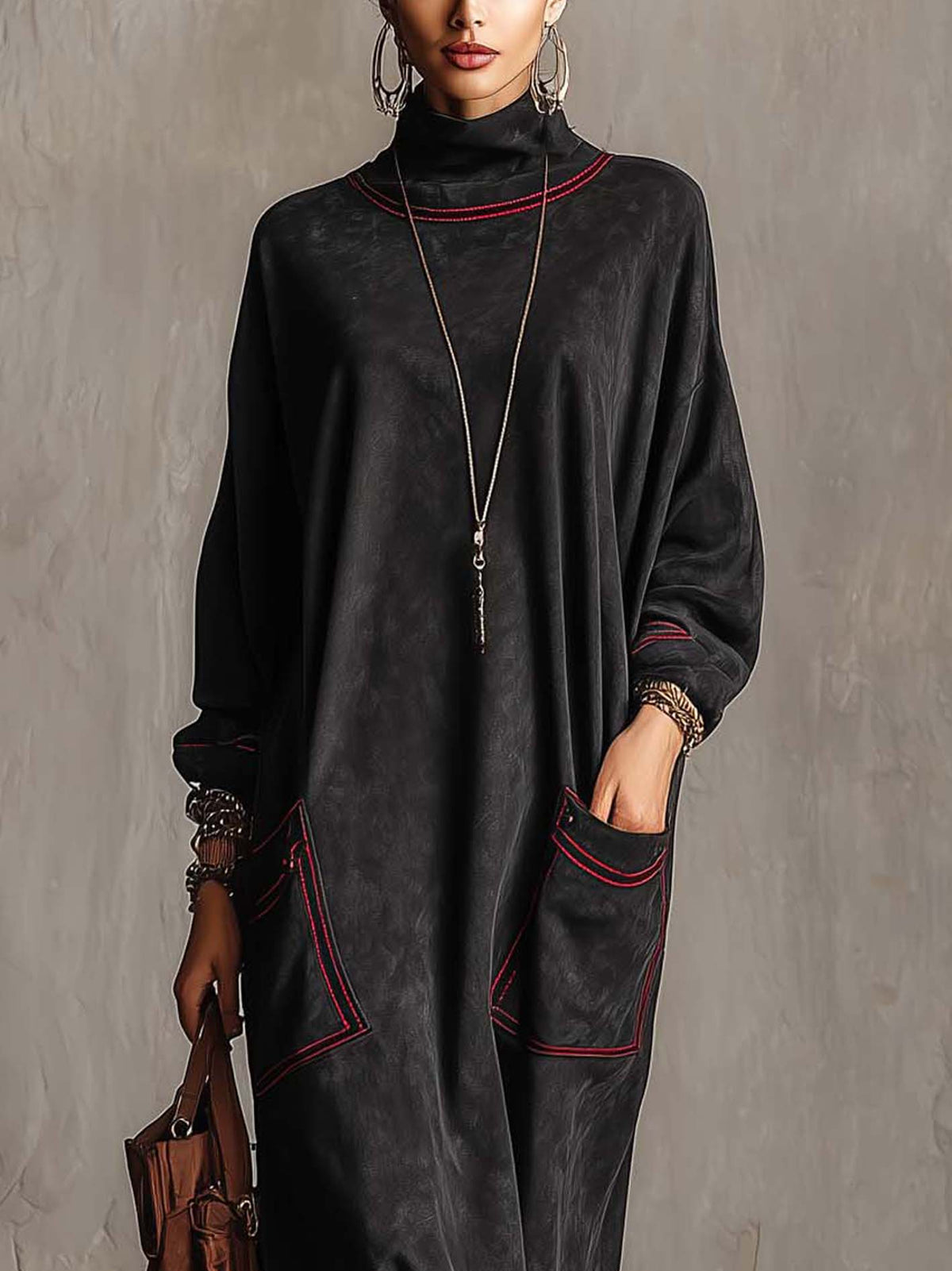 Marielle | Robe Maxi Noire à Coutures Contrastées Rouges et Poches Plaquées