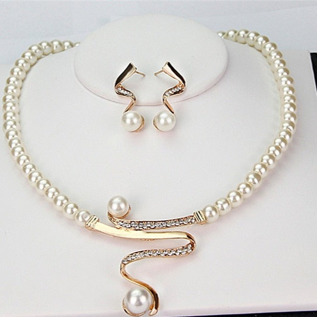 Set Collier & Boucles d'Oreilles en Perles