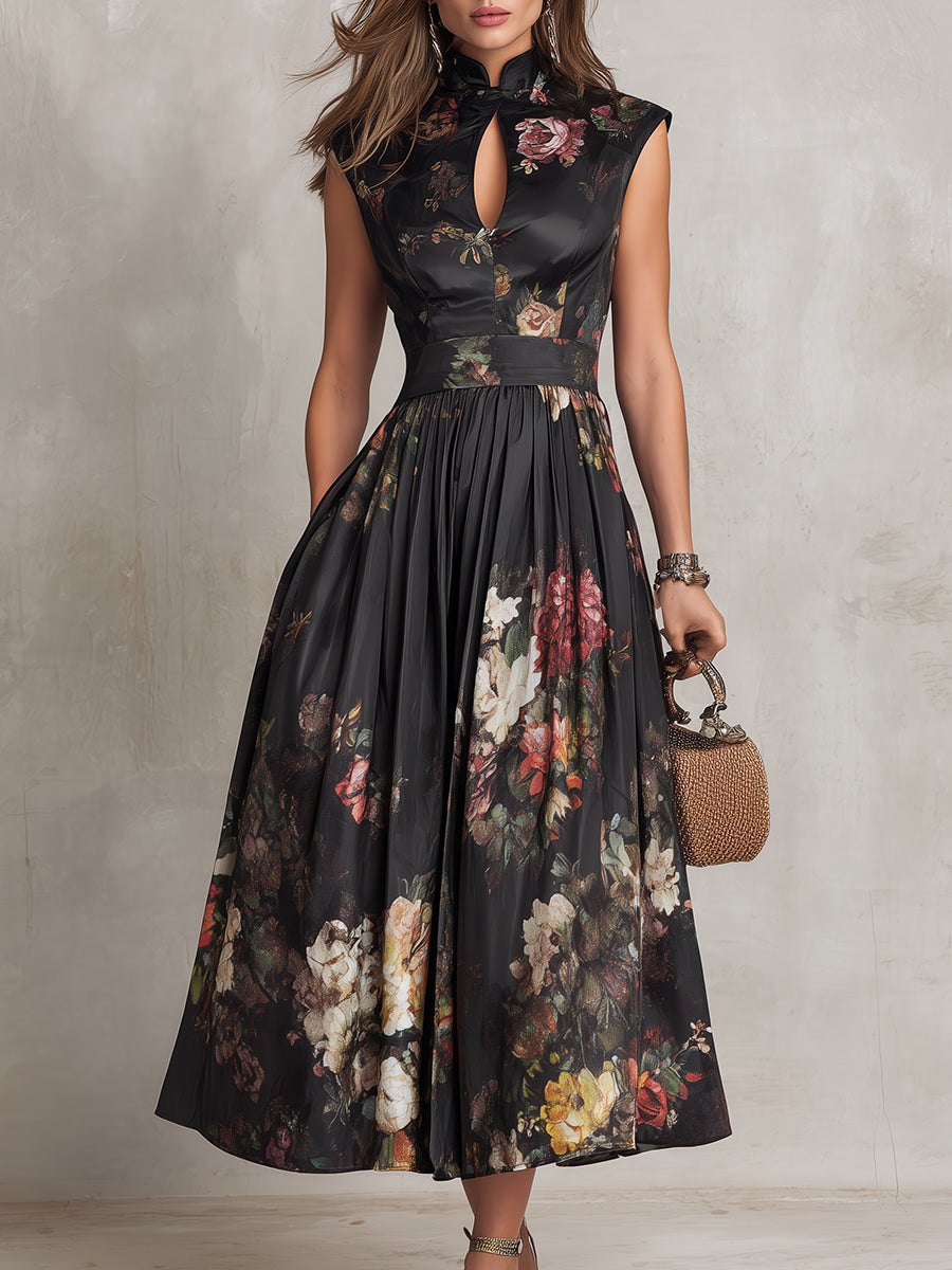 Violette | Robe midi plissée noire à imprimé floral et encolure goutte d'eau