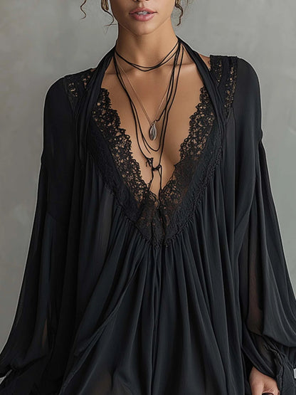 Cassandre | Mini Robe Noire à Col Délicat