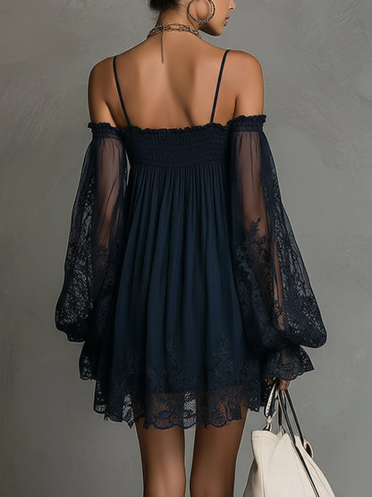 Noémie | Robe courte bleu marine à épaules dénudées