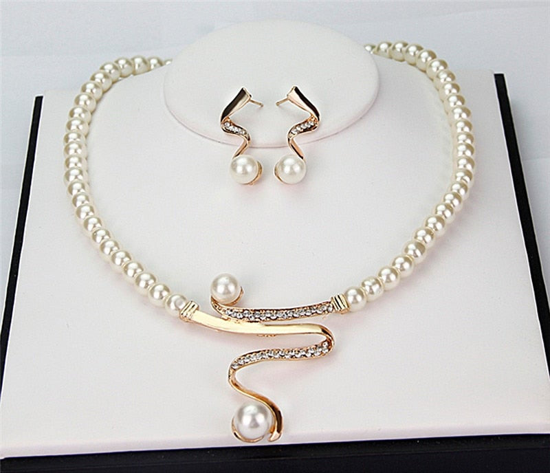 Set Collier & Boucles d'Oreilles en Perles