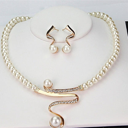 Set Collier & Boucles d'Oreilles en Perles