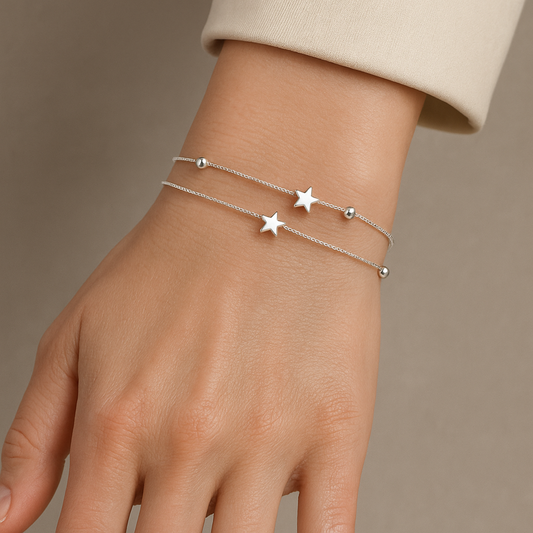 Estelle | Bracelet Argenté aux Breloques Étoiles