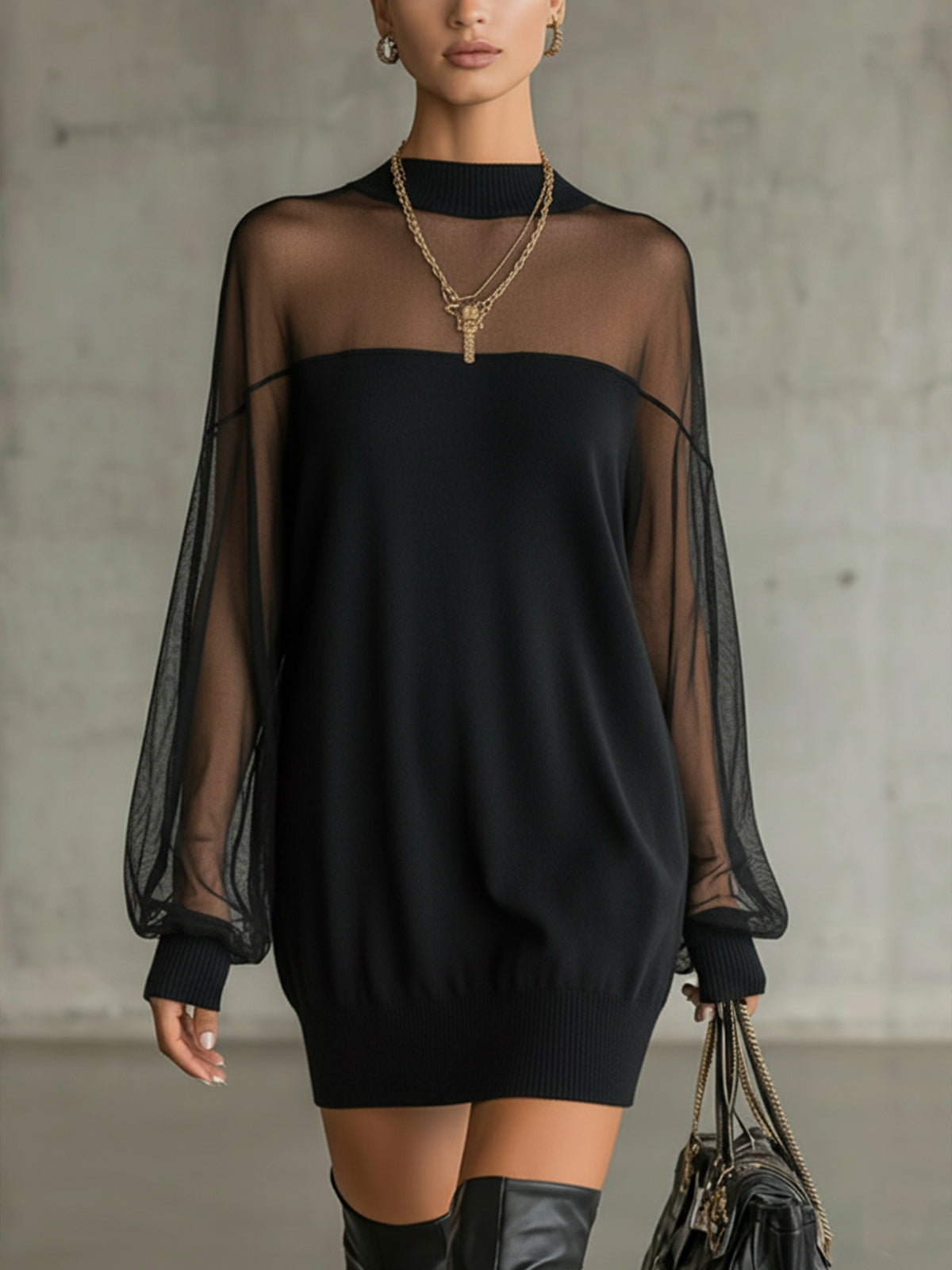 Domitille | Mini Robe Noire, Manches Transparentes, Col Haut