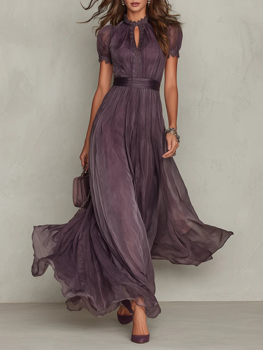 Ambre | Robe longue violette avec découpe goutte d'eau et bordure délicate