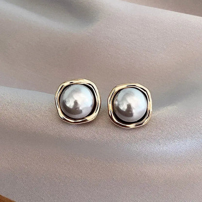 Yvette | Boucles d'Oreilles Perle Noire Sophistiquées