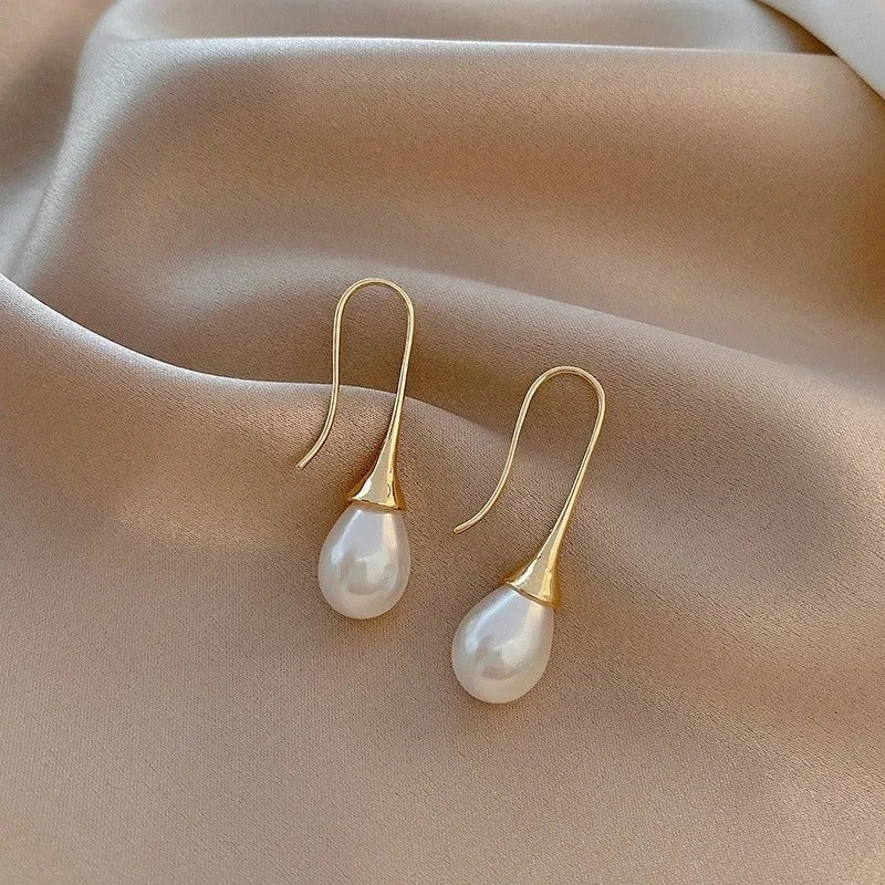Colette | Boucles d'Oreilles Pendantes Perle Classiques