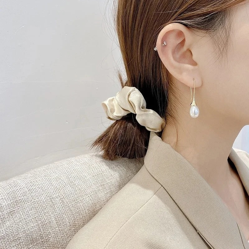 Colette | Boucles d'Oreilles Pendantes Perle Classiques